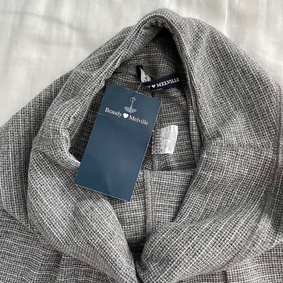 brandy melville grey and white striped leggings - Picture 4 of 4